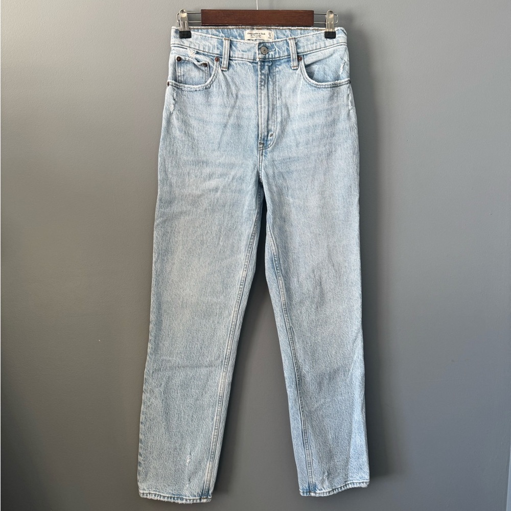 Abercrombie & Fitch The 90s straight Ultra High Rise Jean